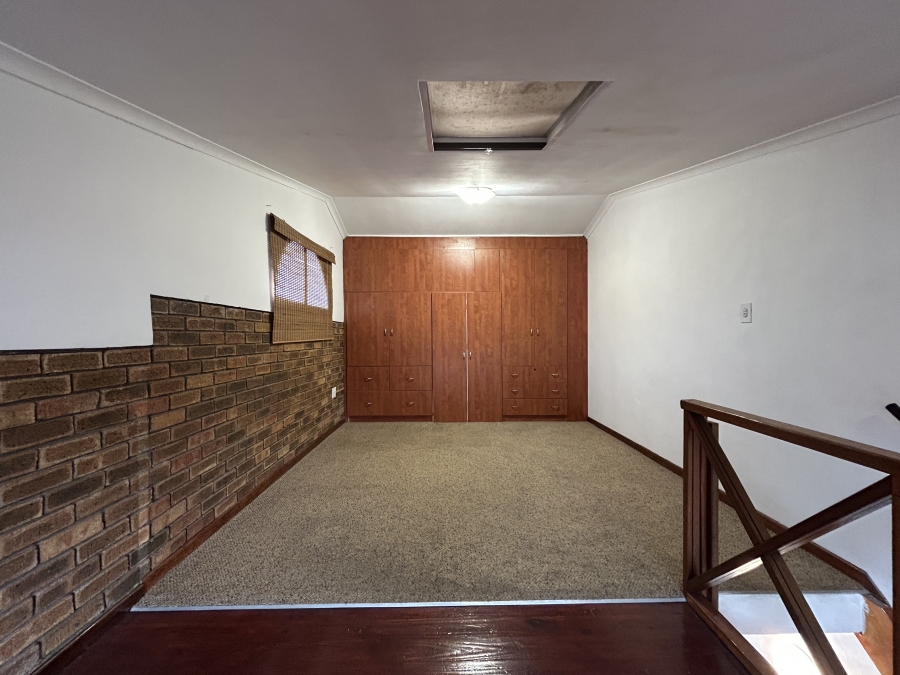1 Bedroom Property for Sale in Table View Western Cape